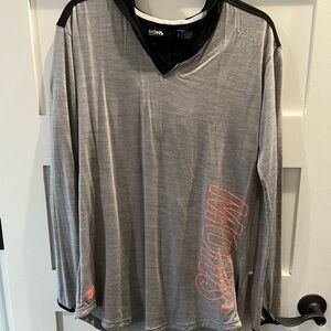 Mons Women's Gray Long Sleeve Hoodie size Large